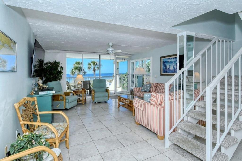 Laplaya 201C: Beachfront Corner Unit with Gulf Panorama Longboat Key Exterior photo