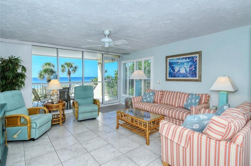 Laplaya 201C: Beachfront Corner Unit with Gulf Panorama Longboat Key Exterior photo